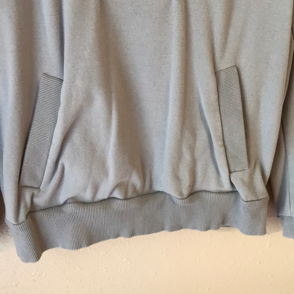 V-neck pullover - Picture 3 of 4
